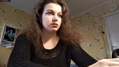 Snapshot of serafinayurick chatting on 02-05-26, 09:14 May online show from 02-05-26, 09:14