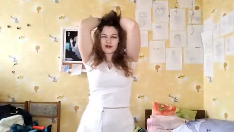 Snapshot of serafinayurick chatting on 03-01-26, 08:05 May online show from 03-01-26, 08:05