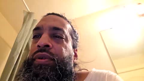 Snapshot of serani02 chatting on 04-16-26, 11:00 Serani online show from 04-16-26, 11:00