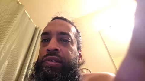Snapshot of serani02 chatting on 04-18-26, 10:41 Serani online show from 04-18-26, 10:41
