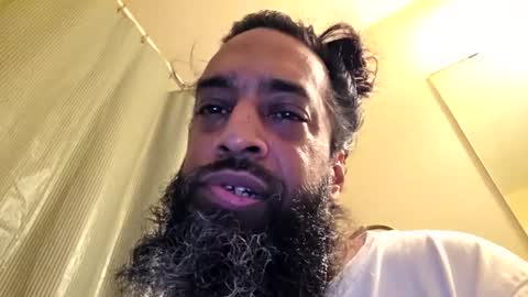 Snapshot of serani02 chatting on 05-17-26, 11:50 Serani online show from 05-17-26, 11:50