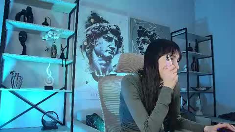 Snapshot of seraphinesparda chatting on 06-14-26, 01:57 Sera online show from 06-14-26, 01:57