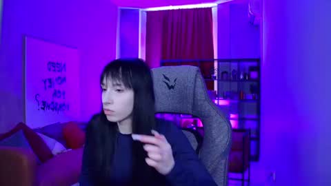 Snapshot of seraphinesparda chatting on 06-19-26, 11:47 Sera online show from 06-19-26, 11:47
