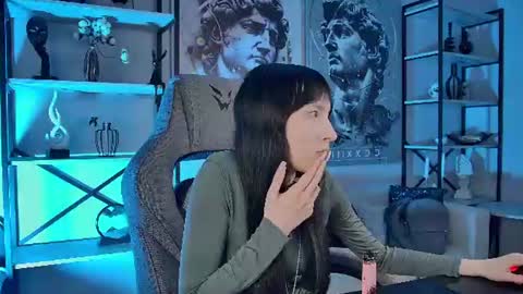 Snapshot of seraphinesparda chatting on 06-26-26, 01:37 Sera online show from 06-26-26, 01:37
