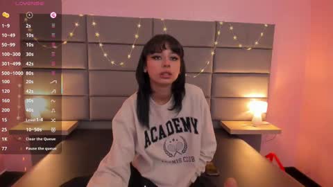 Snapshot of seren_bleck chatting on 02-27-25, 02:21 Seren Follow me online show from 02-27-25, 02:21