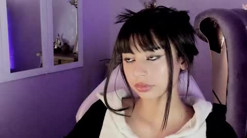 Snapshot of seren_bleck chatting on 10-15-25, 01:50 Seren Follow me online show from 10-15-25, 01:50