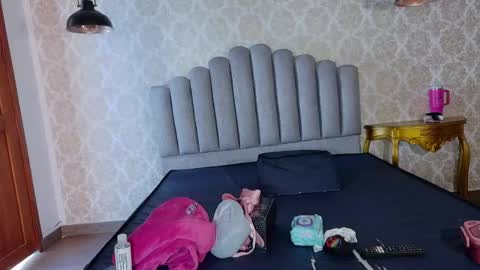 Snapshot of serena_sex31 chatting on 05-01-26, 11:59 Serena online show from 05-01-26, 11:59