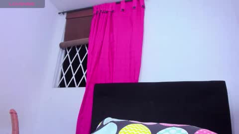 serenawilliam_ online show from 11-23-25, 04:23