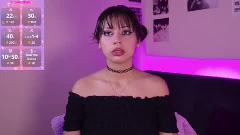 Snapshot of serenbleck chatting on 06-11-26, 10:24 Seren online show from 06-11-26, 10:24