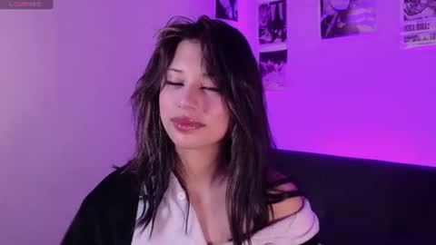Snapshot of serenbleck chatting on 06-22-26, 10:12 Seren online show from 06-22-26, 10:12