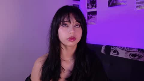 Snapshot of serenbleck chatting on 06-27-26, 10:09 Seren online show from 06-27-26, 10:09