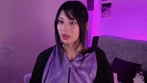 Snapshot of serenbleck chatting on 07-06-26, 10:12 Seren online show from 07-06-26, 10:12