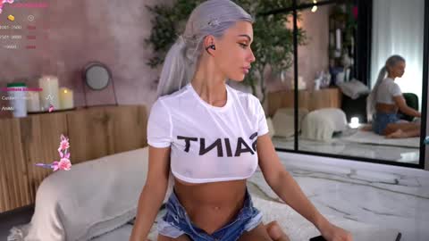 Serene Sophiex online show from 09-18-25, 08:44