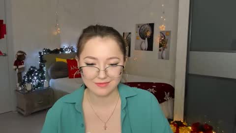 Ophelia online show from 01-13-25, 04:08