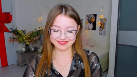 Ophelia online show from 02-24-25, 04:04