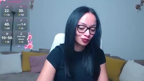 Snapshot of serenesophi chatting on 12-04-24, 07:06 SereneSophi online show from 12-04-24, 07:06