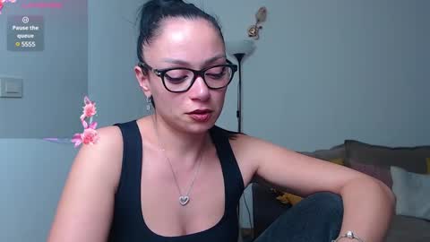 Snapshot of serenesophi chatting on 01-31-25, 08:01 SereneSophi online show from 01-31-25, 08:01