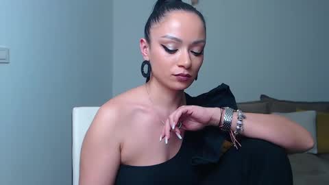 Snapshot of serenesophi chatting on 03-05-25, 01:31 SereneSophi online show from 03-05-25, 01:31