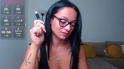 Snapshot of serenesophi chatting on 09-26-25, 05:22 SereneSophi online show from 09-26-25, 05:22