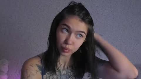 Ariana online show from 09-20-25, 03:18