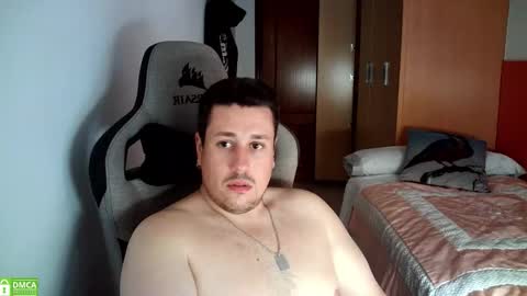 Snapshot of sergio95n chatting on 10-09-25, 02:04 Pollos online show from 10-09-25, 02:04