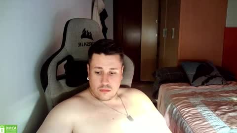 Snapshot of sergio95n chatting on 10-31-25, 03:24 Pollos online show from 10-31-25, 03:24