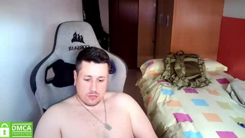 Snapshot of sergio95n chatting on 04-29-26, 02:32 Pollos online show from 04-29-26, 02:32