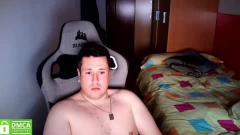 Snapshot of sergio95n chatting on 05-13-26, 06:49 Pollos online show from 05-13-26, 06:49