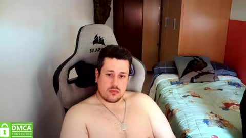 Snapshot of sergio95n chatting on 05-26-26, 02:24 Pollos online show from 05-26-26, 02:24