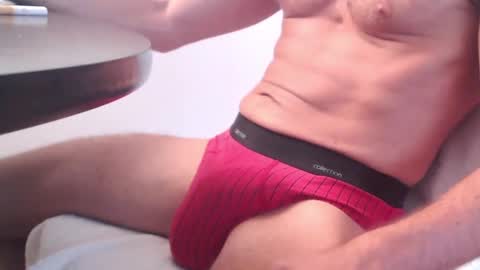 Snapshot of sergio_ch chatting on 10-26-25, 09:31 sergio_ch online show from 10-26-25, 09:31