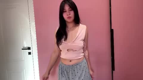 Snapshot of serinafaw chatting on 06-27-26, 12:22 Mira online show from 06-27-26, 12:22