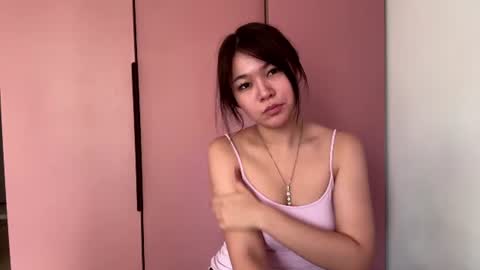 Snapshot of serinafaw chatting on 07-17-26, 09:05 Mira online show from 07-17-26, 09:05