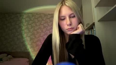 Snapshot of serinalasch chatting on 05-25-26, 08:31 Sofia online show from 05-25-26, 08:31