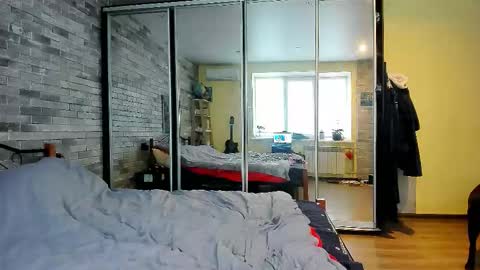 VIOLA online show from 10-20-25, 05:19