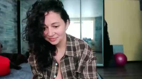 VIOLA online show from 05-16-26, 04:53