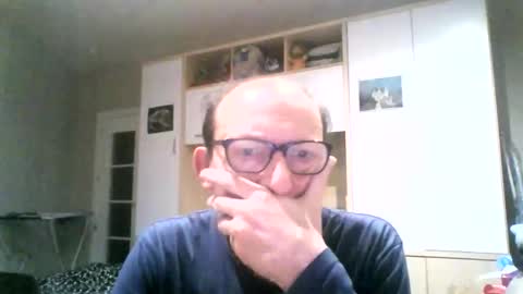 Snapshot of serrano49 chatting on 04-19-26, 02:00 serrano49 online show from 04-19-26, 02:00