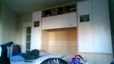 Snapshot of serrano49 chatting on 05-05-26, 06:49 serrano49 online show from 05-05-26, 06:49