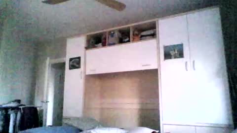 Snapshot of serrano49 chatting on 05-06-26, 06:57 serrano49 online show from 05-06-26, 06:57