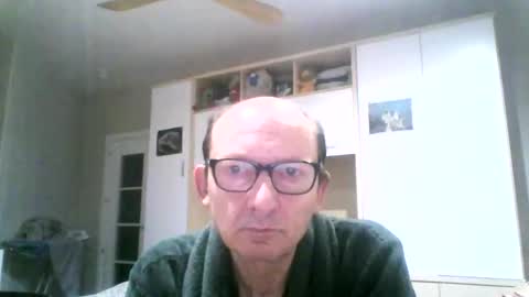 Snapshot of serrano49 chatting on 05-12-26, 01:58 serrano49 online show from 05-12-26, 01:58