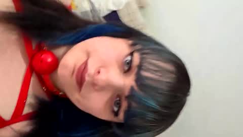 Snapshot of serrashadow69 chatting on 11-18-25, 10:09 serrashadow69 online show from 11-18-25, 10:09