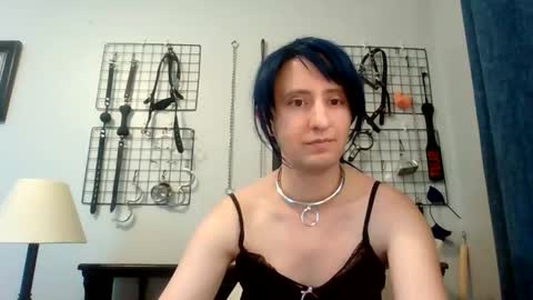 Servile Sarah online show from 06-09-26, 11:05