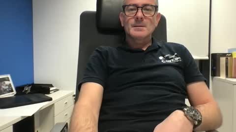 Snapshot of sesamechris92 chatting on 12-01-25, 05:18 sesamechris92 online show from 12-01-25, 05:18