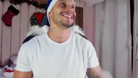 Snapshot of seth_vega_ chatting on 12-22-24, 09:20 HEY IM SETH online show from 12-22-24, 09:20