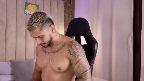 Snapshot of seth_vega_ chatting on 01-08-25, 01:00 HEY IM SETH online show from 01-08-25, 01:00