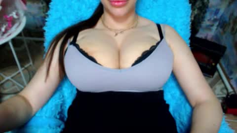 seu_cute online show from 12-16-25, 03:17