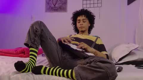 Alexis online show from 11-26-25, 05:19