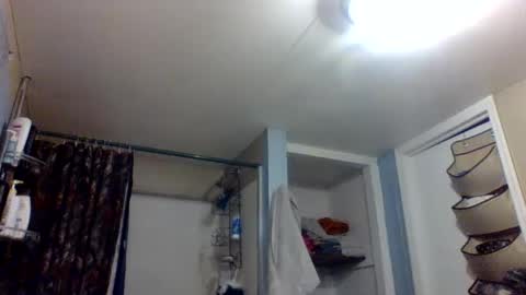 Snapshot of seveninch4 chatting on 01-08-25, 01:11 seveninch4 online show from 01-08-25, 01:11