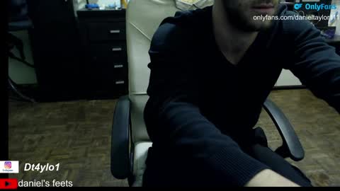 Daniel Taylor online show from 01-09-25, 03:04