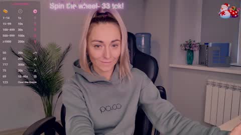 Snapshot of sexberry_ chatting on 12-28-24, 06:49 Melissa online show from 12-28-24, 06:49