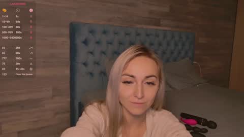 Snapshot of sexberry_ chatting on 01-07-25, 09:25 Melissa online show from 01-07-25, 09:25